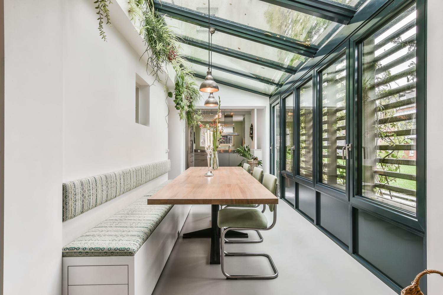 全面解析地面轨道型材：选择与应用的最佳指南(图1)