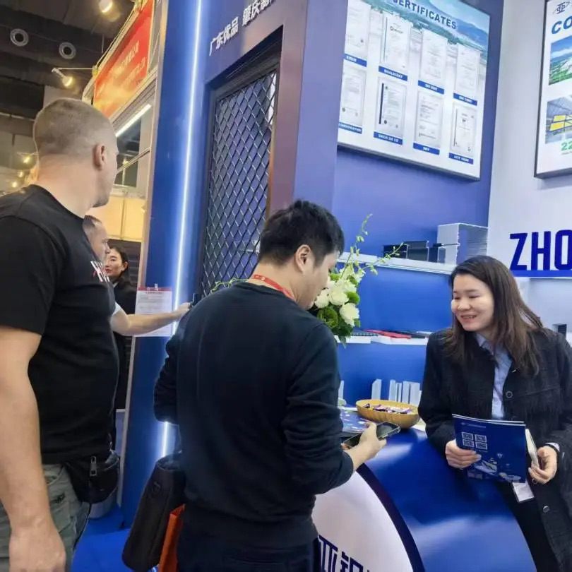 中亚铝业 “铝” 光闪耀:广交会首日现场抢“鲜”看!(图6) 中亚铝业 “铝” 光闪耀:广交会首日现场抢“鲜”看!(图6)